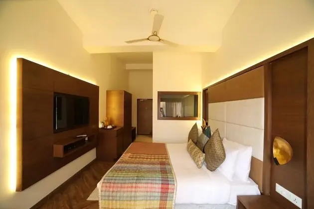 Valley View with Private Balcony