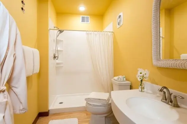 Superior Süit, 1 Yatak Odası, Özel Banyo, Bahçe Manzaralı (06 Garden Suite)