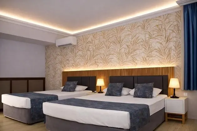 https://images.etstur.com/imgproxy/resize/2560x1440/files/images/hotelImages/etsrooms/118/Justiniano_Deluxe_Resort_20260311161824_1.jpg