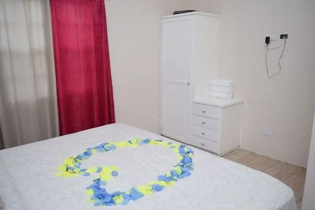 Apart Daire, 1 Büyük (Queen) Boy Yatak ve Çekyat
