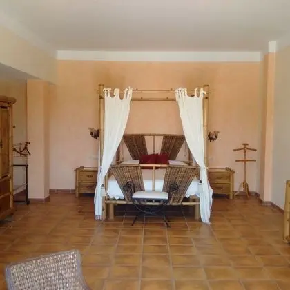 1 Çift Kişilik Veya 2 Tek Kişilik Yatak Superior