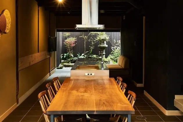 Traditional Ev (Private Vacation Home)