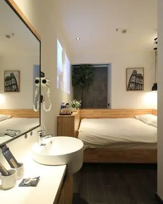 Comfort Tek Büyük Yataklı Oda