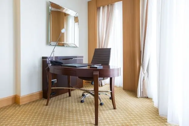 Executive Oda, 1 En Büyük (King) Boy Yatak, Sigara İçilebilir, Şehir Manzaralı