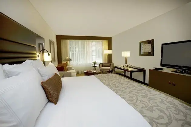 Deluxe Oda, 1 En Büyük (King) Boy Yatak