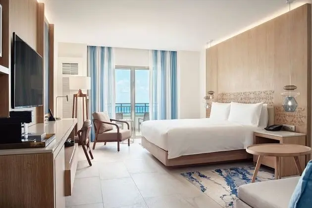 Club 91 for 2 Adults, Deluxe Rooms, 1 King Bed, Non Smoking