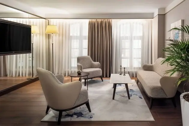 Loft Suite with Atrium View