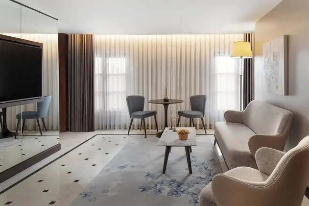 Loft Suite with Atrium View