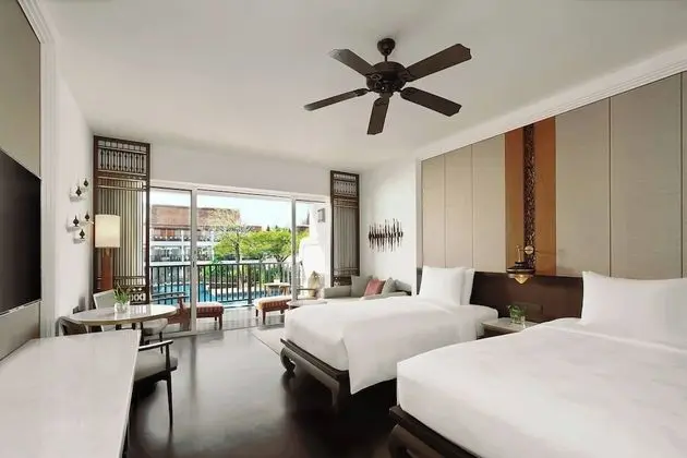 Deluxe Oda, 1 En Büyük (King) Boy Yatak ve Çekyat, Havuz Manzaralı
