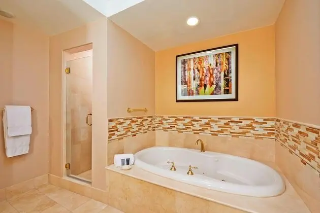Deluxe Oda, 2 Büyük (Queen) Boy Yatak, Balkon