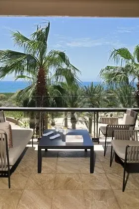 Deluxe Oda, 1 En Büyük (King) Boy Yatak, Balkon, Okyanusa Sıfır (Balcony, Ocean View)