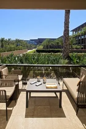 Deluxe Oda, 1 En Büyük (King) Boy Yatak, Resort Manzaralı