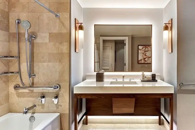 Oda, 1 En Büyük (King) Boy Yatak, Resort Manzaralı (Mobility/Hearing Accessible, Tub)