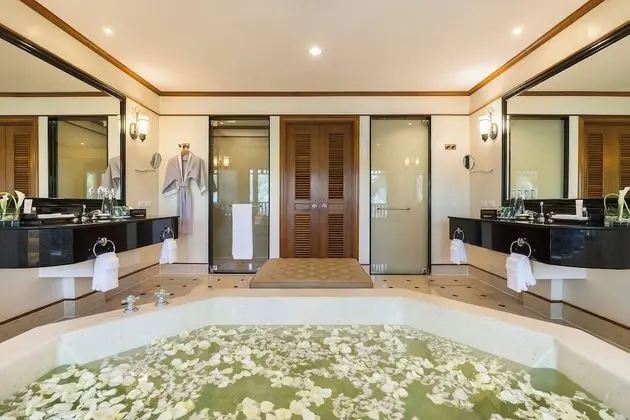 Süit, 1 Yatak Odası, Okyanusa Sıfır (Whirlpool)