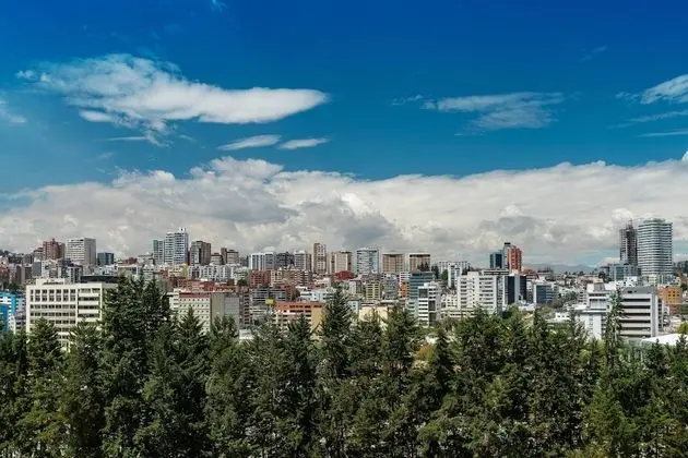 Oda, 1 En Büyük (King) Boy Yatak, Teras, Köşe (Corner)