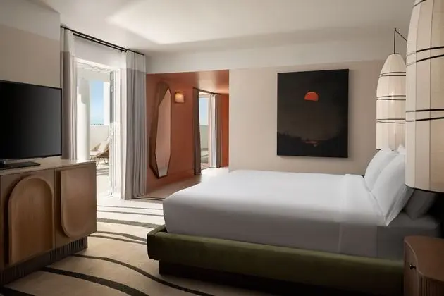 Deluxe Oda, 1 En Büyük (King) Boy Yatak, Balkon, Kısmi Deniz Manzarası