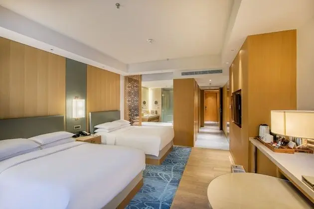 Oda, 2 Çift Kişilik Yatak, Balkon, Kısmi Deniz Manzarası