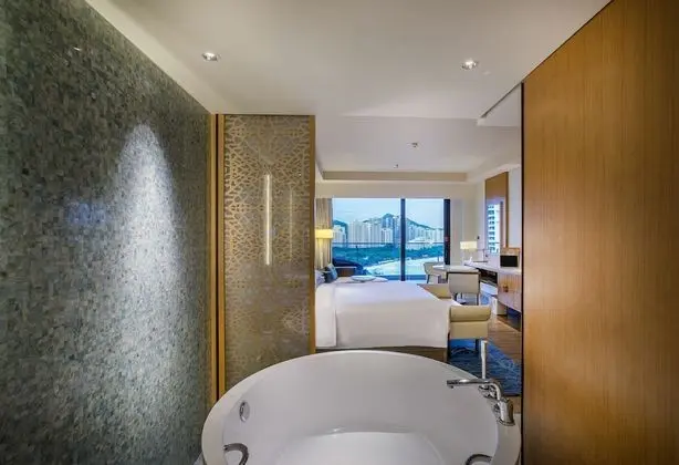 Oda, 2 Çift Kişilik Yatak, Balkon, Kısmi Deniz Manzarası