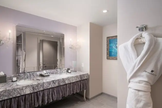 Oda, 2 Büyük (Queen) Boy Yatak, Sigara İçilmez, Şehir Manzaralı