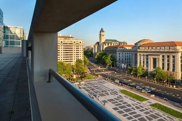 Oda, 1 En Büyük (King) Boy Yatak, Manzaralı (Pennsylvania Avenue View)