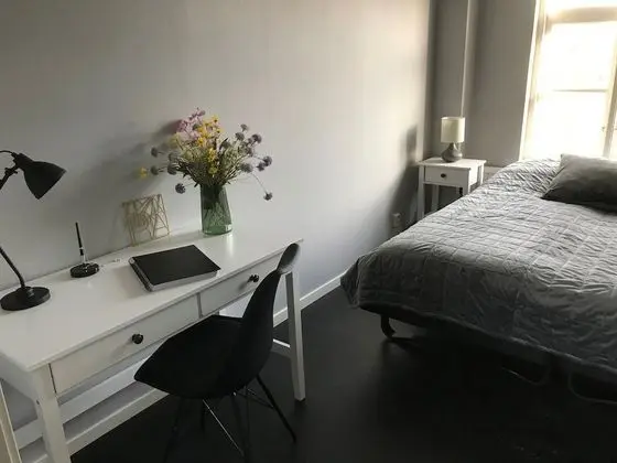 Tek Büyük Yataklı Oda, Ortak Banyo