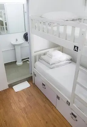 Standard Ortak Ranzalı Oda, Karma Ranzalı Oda, Banyolu/Duşlu