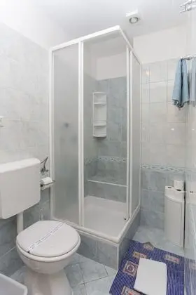 Tek Büyük veya İki Ayrı Yataklı Oda, Bahçe Manzaralı