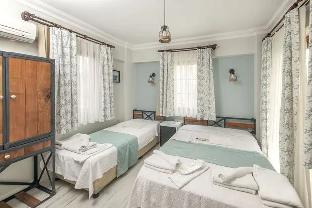 Basic Üç Kişilik Oda