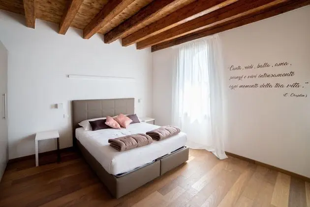 Deluxe Tek Büyük Yataklı Oda, 1 Büyük (Queen) Boy Yatak