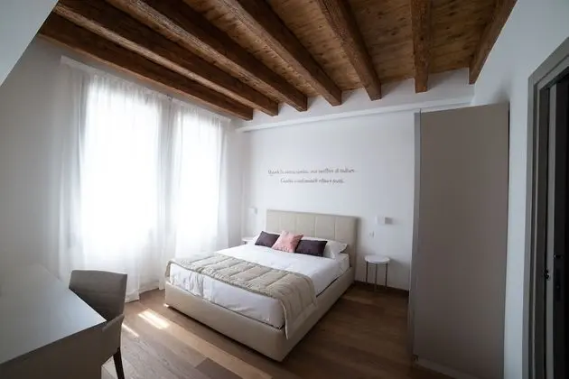 Deluxe Tek Büyük Yataklı Oda, 1 Büyük (Queen) Boy Yatak