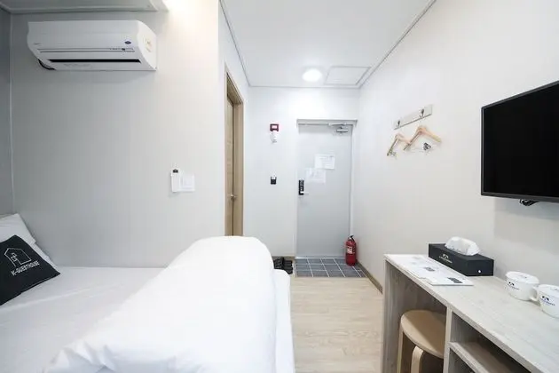 Standard Tek Büyük Yataklı Oda