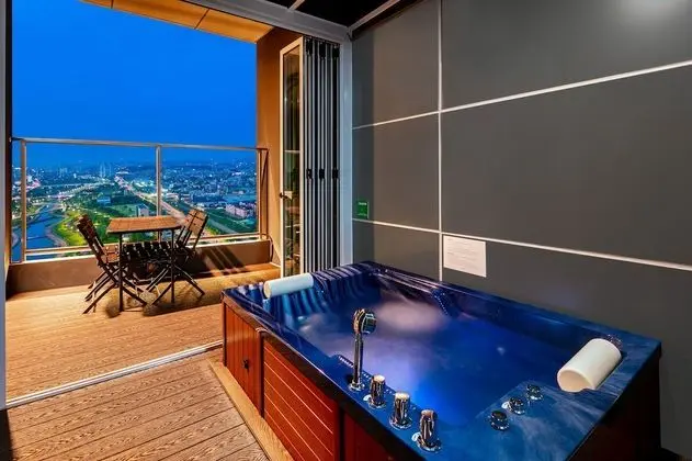 Deluxe Çatı Katı Süiti (Penthouse), Teras (Netflix available)