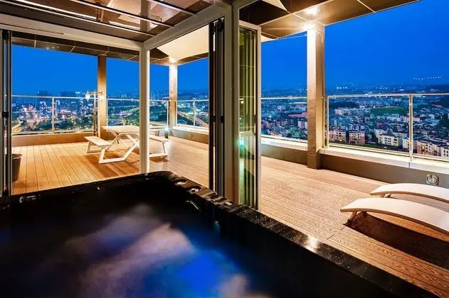 Grand Çatı Katı Süiti (Penthouse), Teras, Göl Manzaralı (Netflix available)