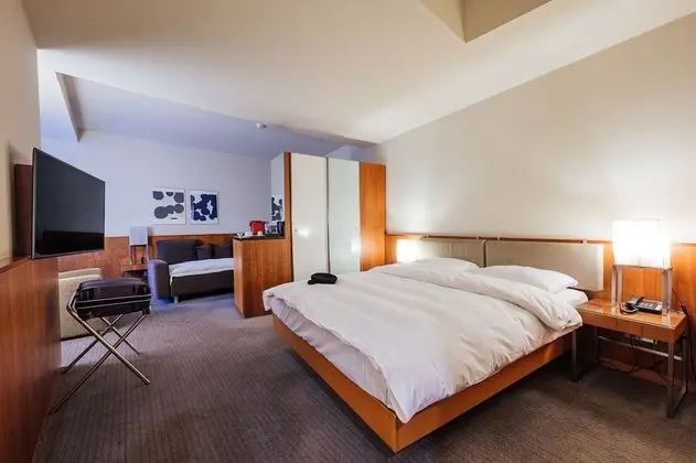 Spacious Urban