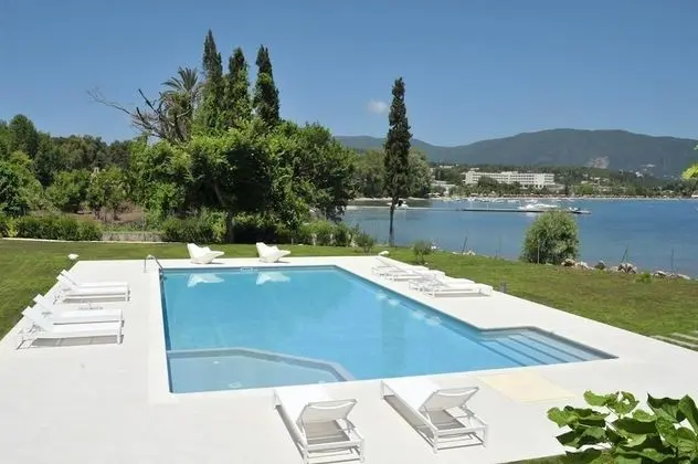 Deluxe Villa
