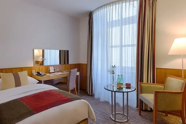 Tek Büyük veya İki Ayrı Yataklı Oda (Cosy Urban)