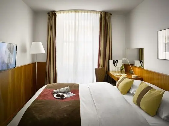 Tek Büyük veya İki Ayrı Yataklı Oda (Cosy Urban)