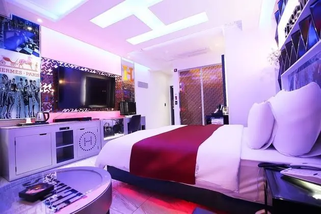 Premium Oda (Onsite payment for more than 2 people)