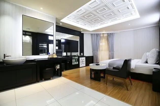 Premium Oda (Onsite payment for more than 2 people)