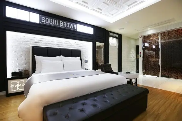 Premium Oda (Onsite payment for more than 2 people)