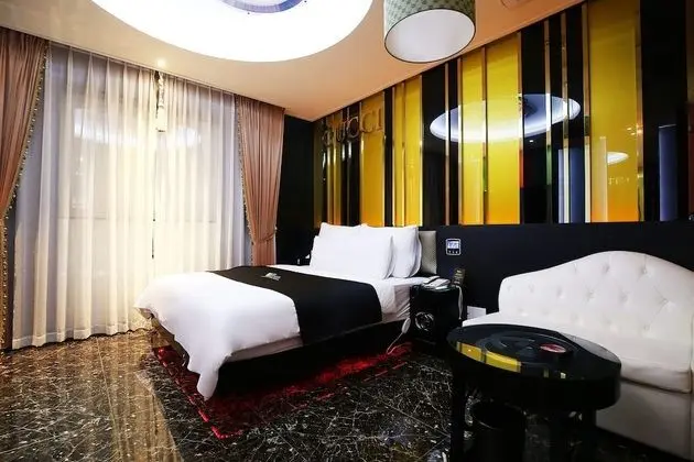 Premium Oda (Onsite payment for more than 2 people)