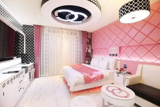 Premium Oda (Onsite payment for more than 2 people)