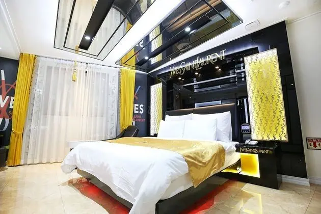 Premium Oda (Onsite payment for more than 2 people)