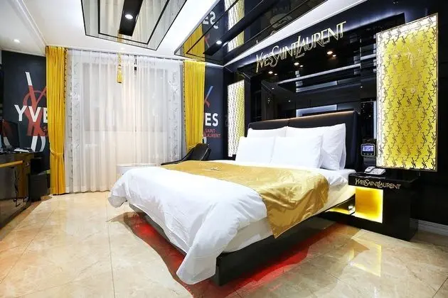 Premium Oda (Onsite payment for more than 2 people)