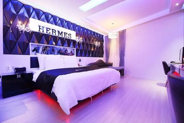 Premium Oda (Onsite payment for more than 2 people)