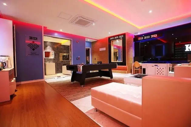 Semi Suite (Karaoke) - On site payment for more than 2 people