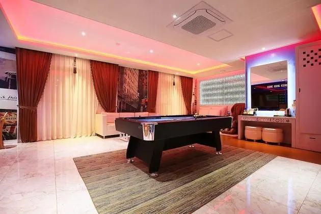 Semi Suite (Karaoke) - On site payment for more than 2 people