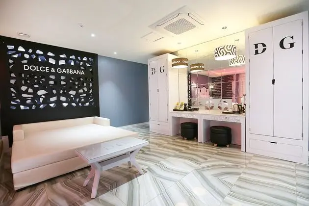 Semi Suite (Karaoke) - On site payment for more than 2 people