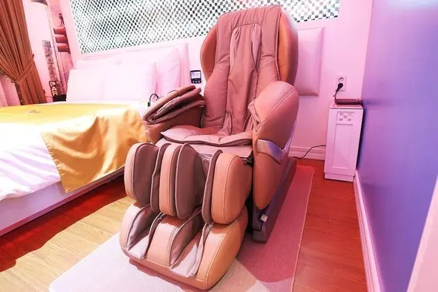 Semi Suite (Karaoke) - On site payment for more than 2 people