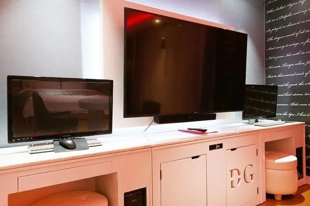 Semi Suite (Karaoke) - On site payment for more than 2 people